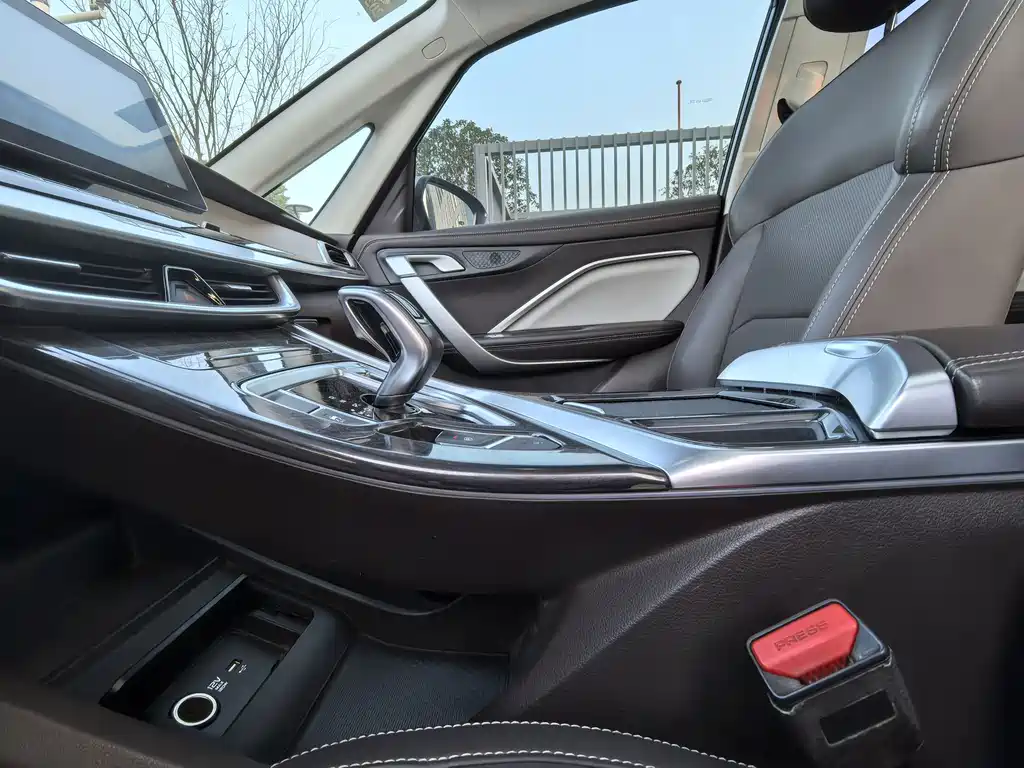 GEELY AUTOMOBILE JIAJIE