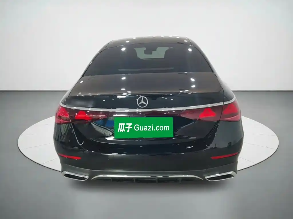 Mercedes-Benz E-Class — миниатюра 3