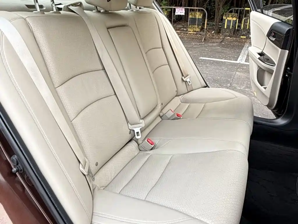 Honda Accord — миниатюра 11