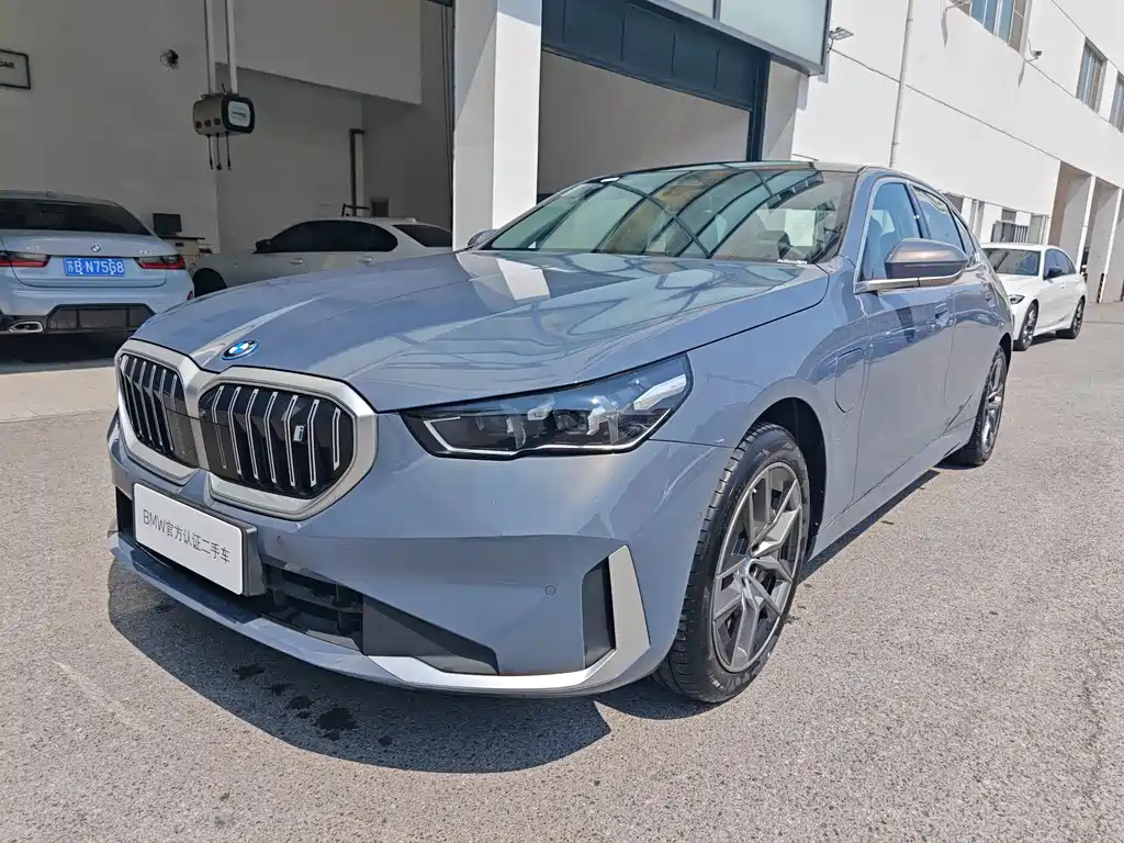 BMW i5 2024 eDrive 35L Premium Luxury