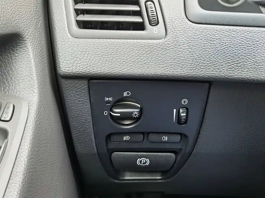 Volvo XC90 — миниатюра 21