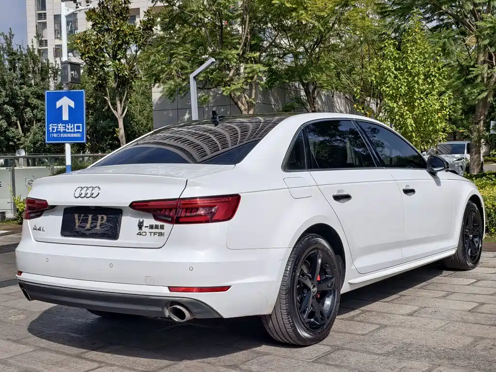 Audi A4L — миниатюра 20