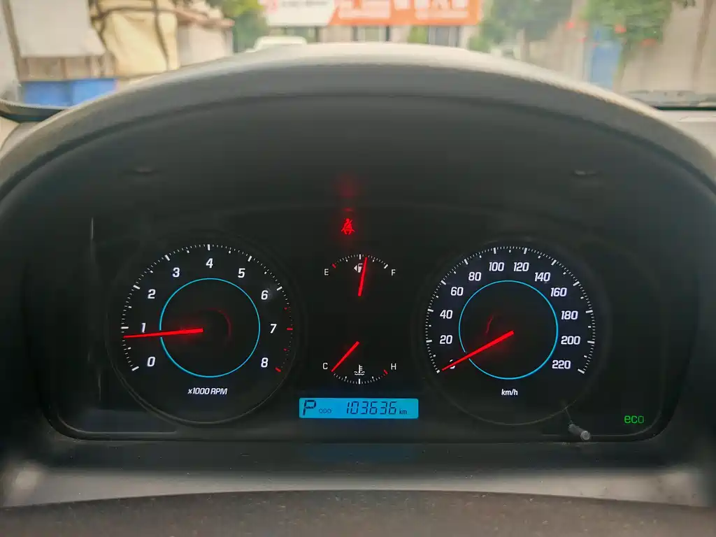 Chevrolet Captiva 2012 2.4L 5 мест