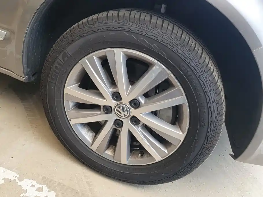 Volkswagen Multivan — миниатюра 6
