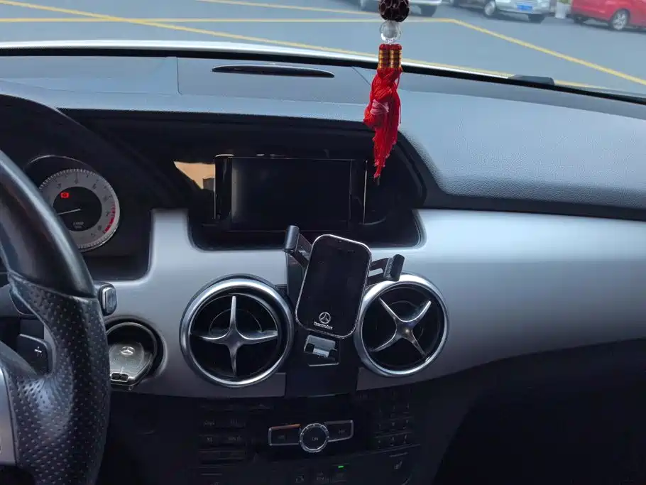 Mercedes-Benz GLK-Class — миниатюра 13