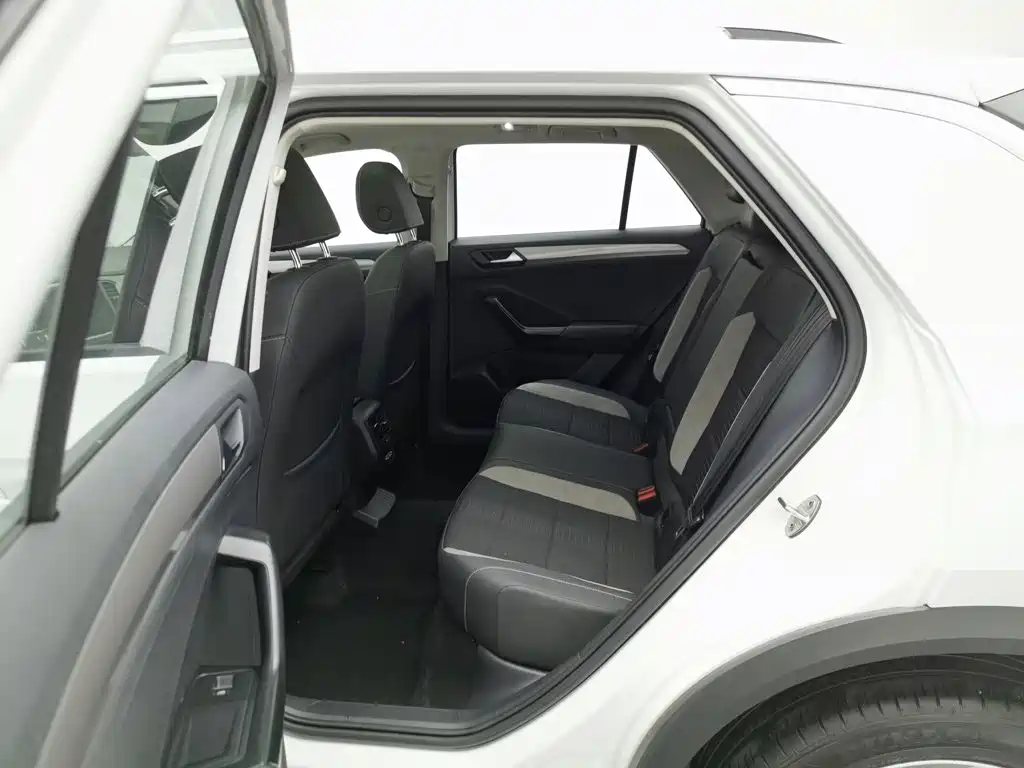 Volkswagen T-Roc — миниатюра 15