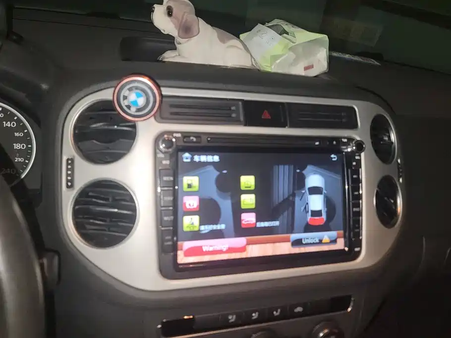 Volkswagen Tiguan — миниатюра 13