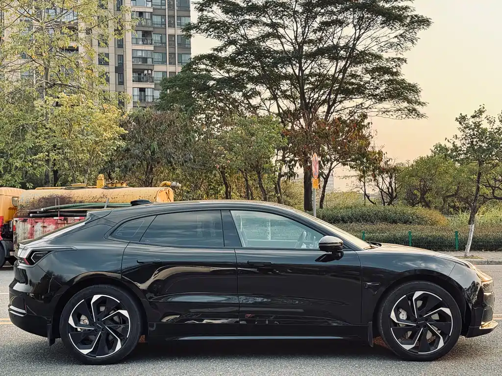 ZEEKR EXTREME KRYPTON 001