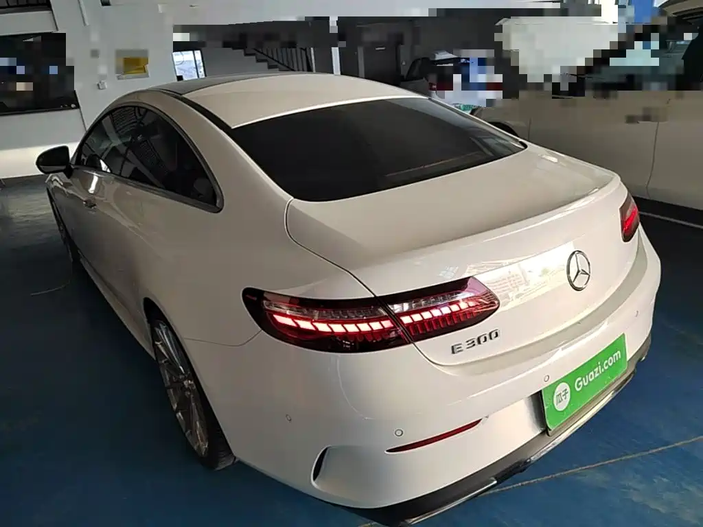 Mercedes-Benz E-Class (Import) — миниатюра 5