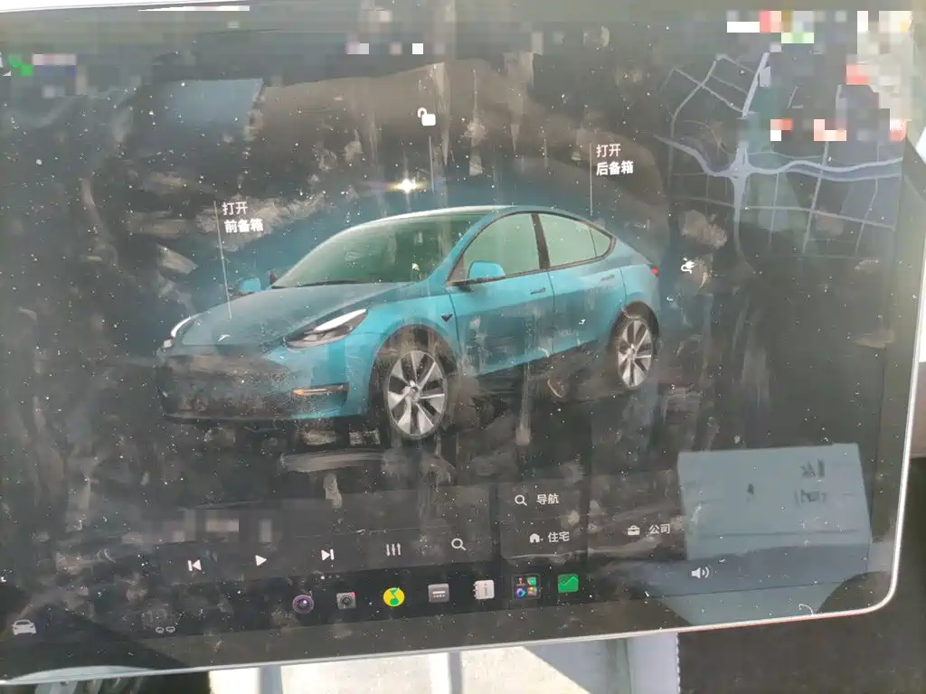 Tesla Model Y — миниатюра 9