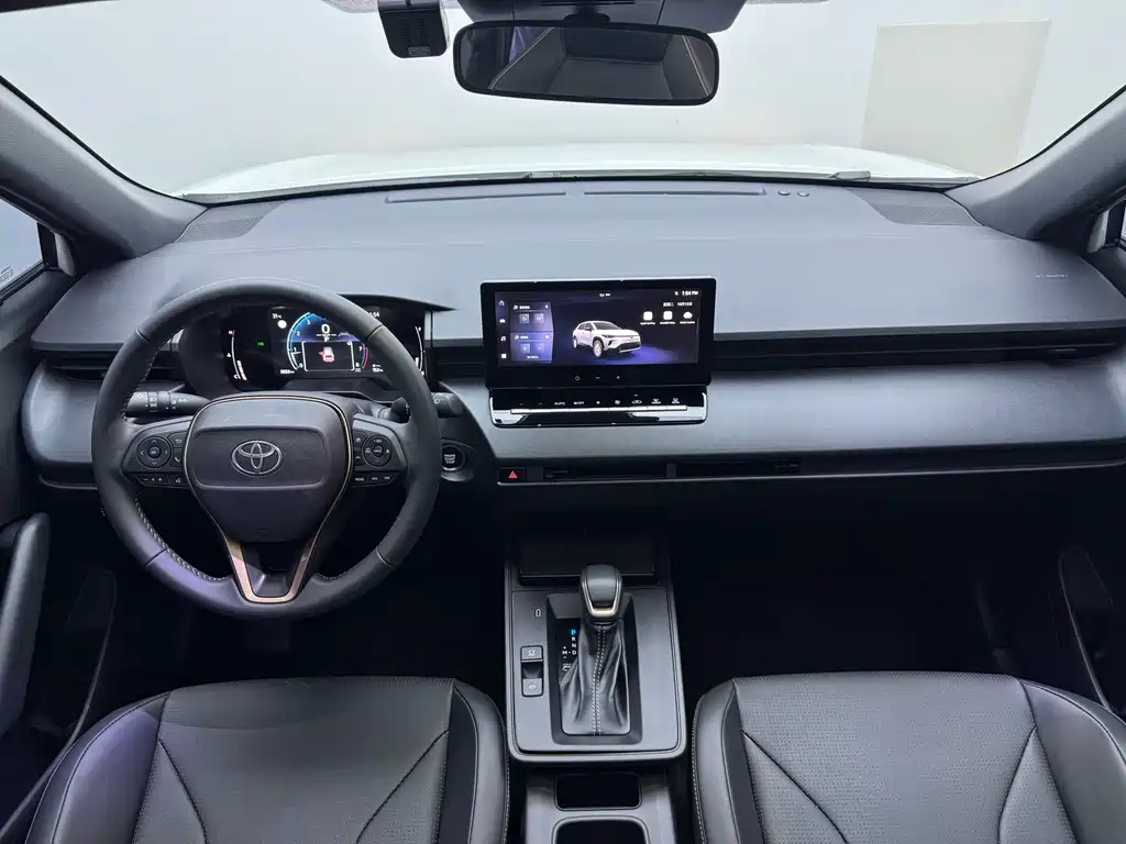 Toyota Corolla Cross — миниатюра 11