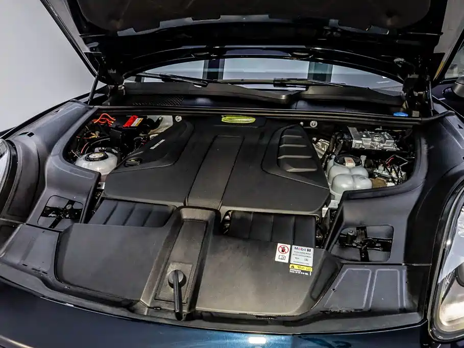 Porsche Cayenne Hybrid — миниатюра 36