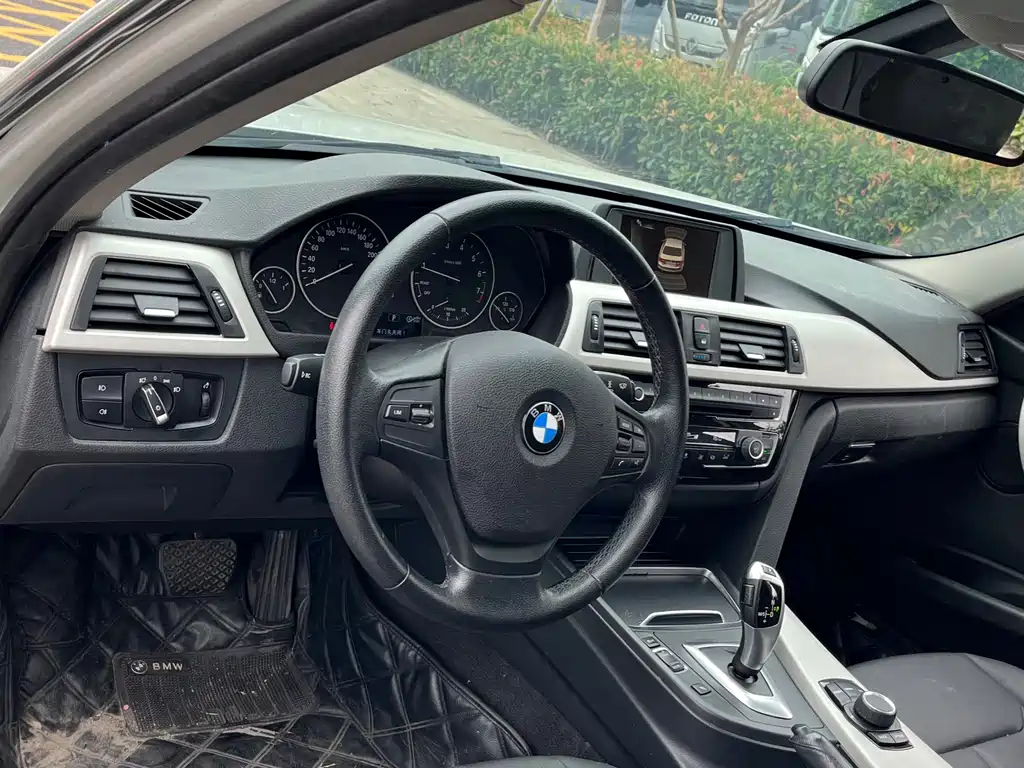 BMW 3 Series — миниатюра 11