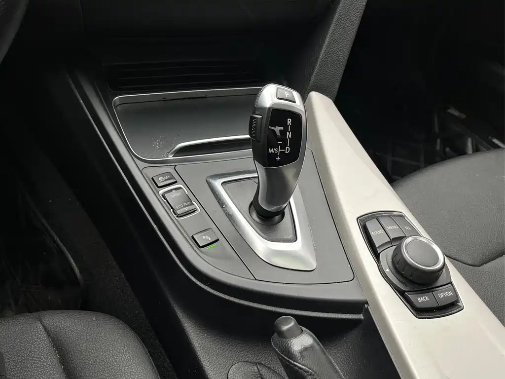 BMW 3 Series — миниатюра 10