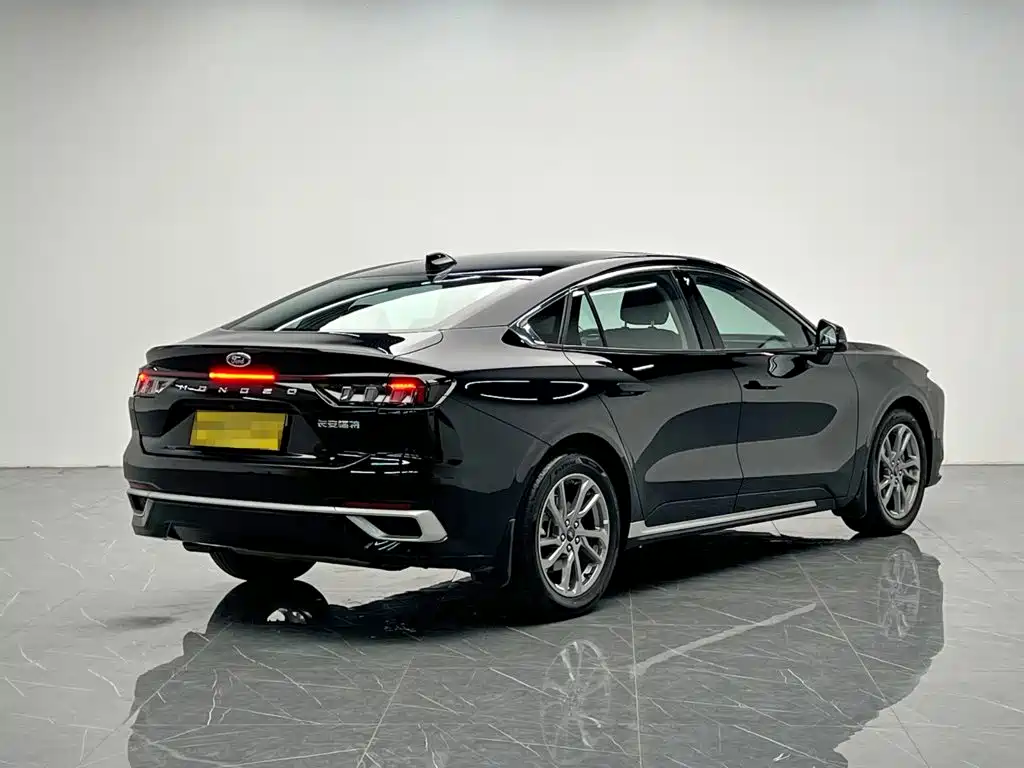 Ford Mondeo — миниатюра 6