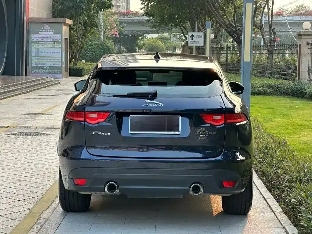 Jaguar F-PACE — миниатюра 11
