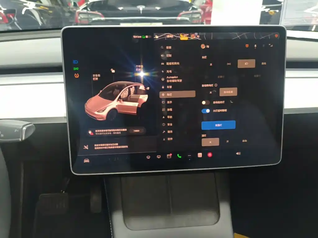 Tesla Model Y — миниатюра 13