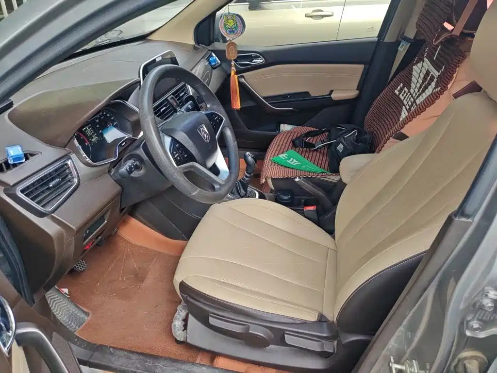 Baojun 310W — миниатюра 11