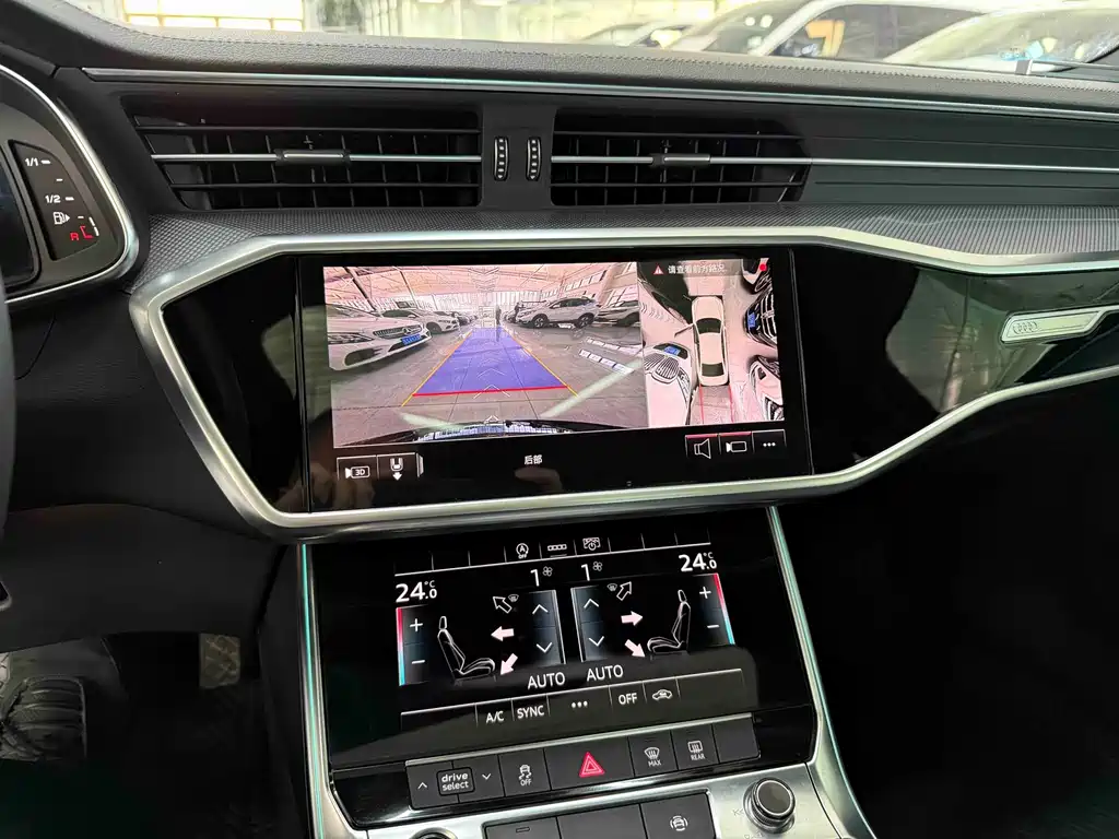 Audi A6L — миниатюра 12