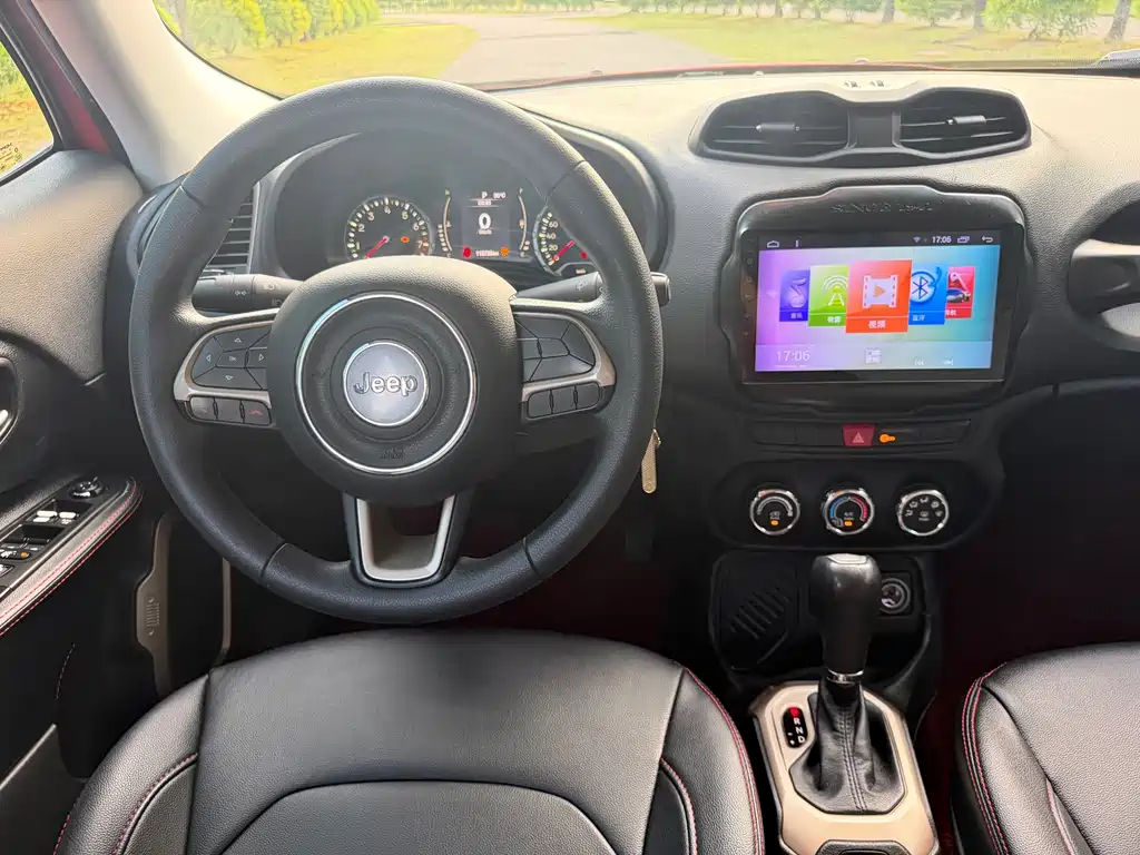 Jeep Renegade — миниатюра 13