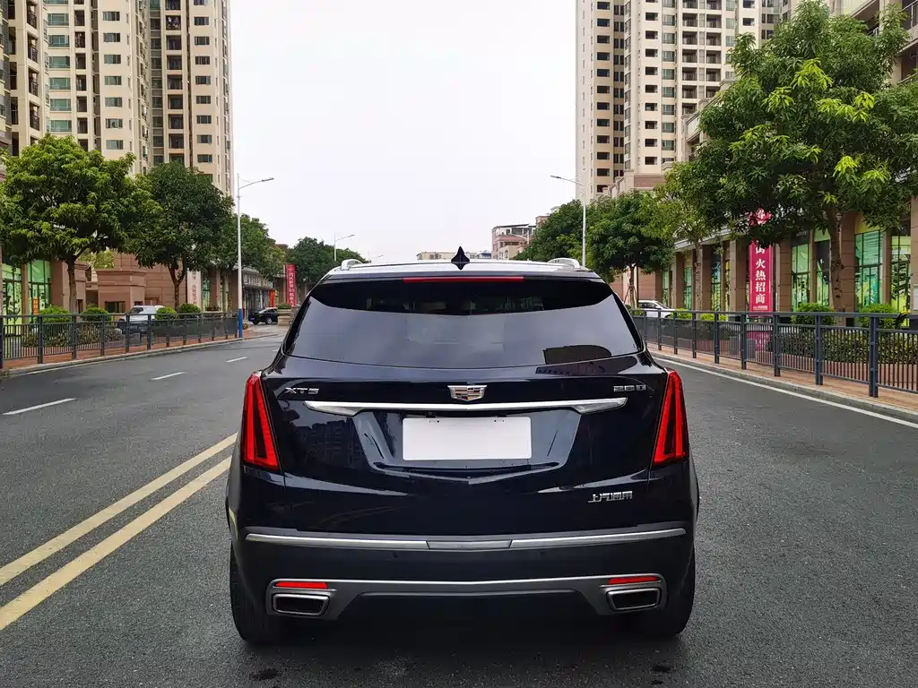 CADILLAC XT5