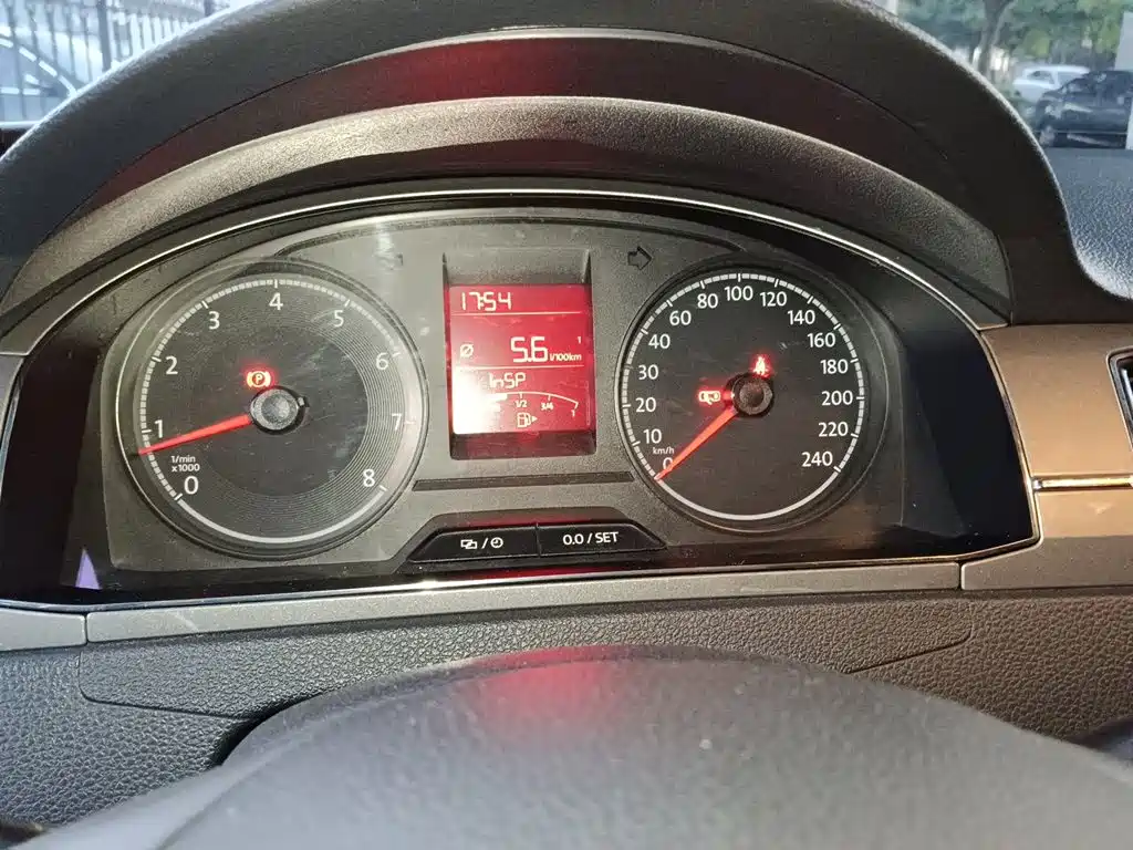 Volkswagen Santana — миниатюра 7