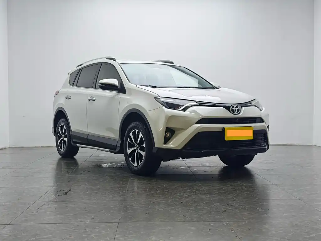 Toyota RAV4 — миниатюра 2