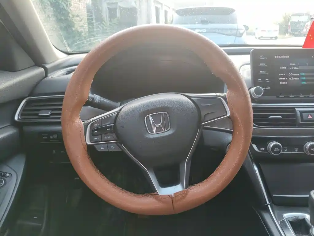 Honda Accord — миниатюра 11