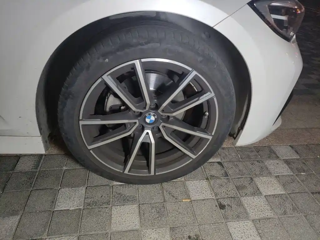 BMW 3 Series — миниатюра 8