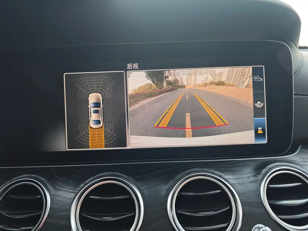 MERCEDES-BENZ E CLASS