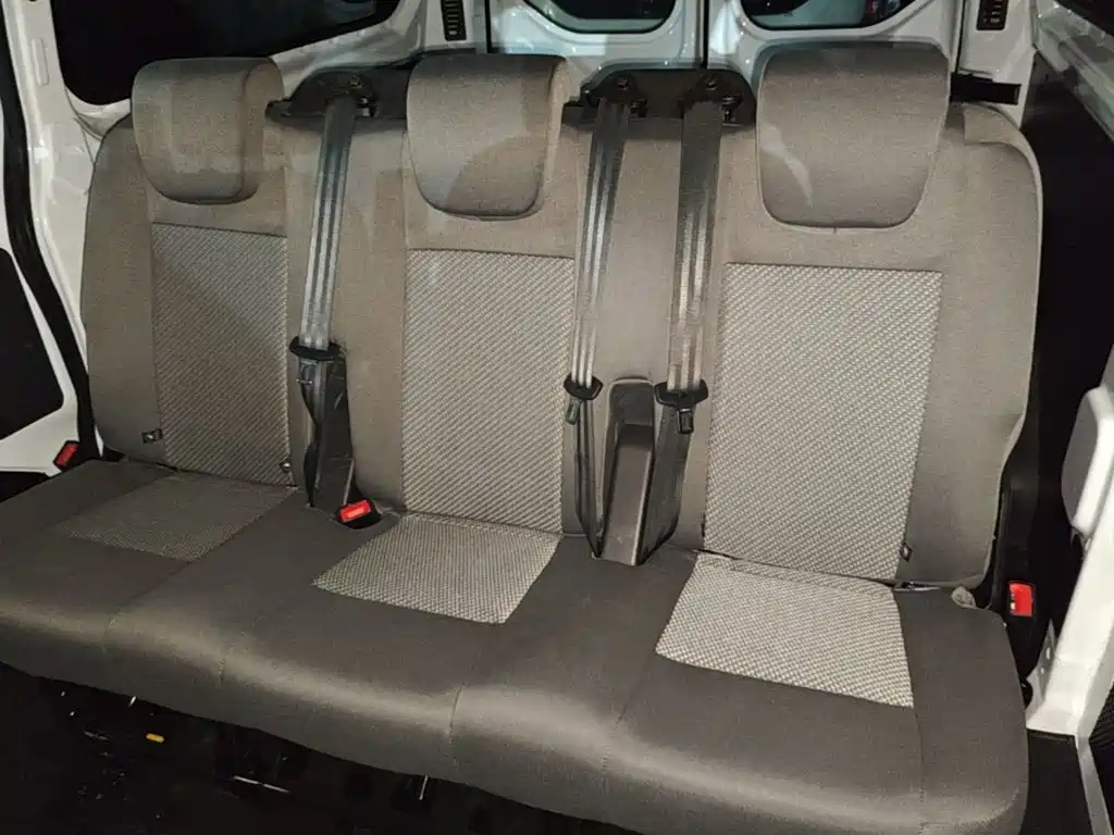 Ford Transit — миниатюра 17