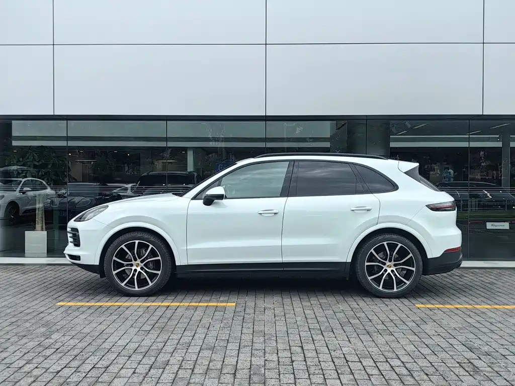 Porsche Cayenne — миниатюра 2