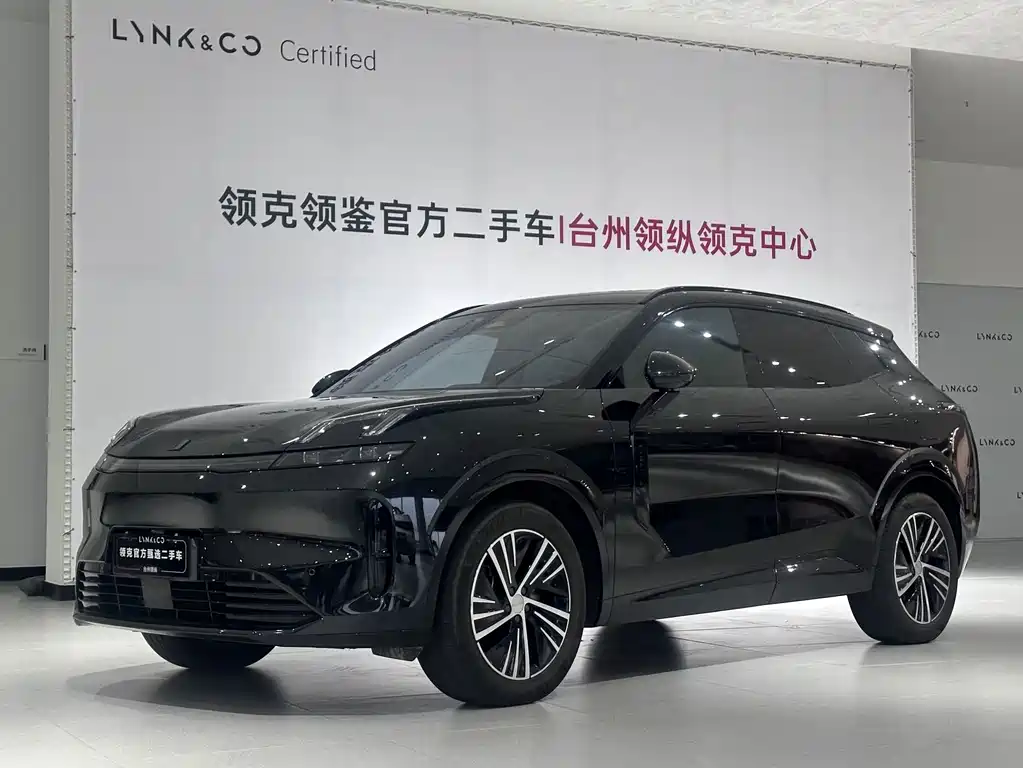 Lynk & Co 08 EM-P