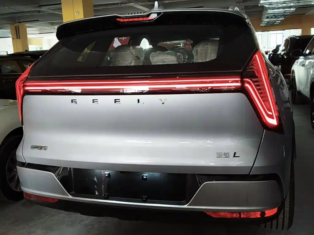 Geely Boyue L — миниатюра 6