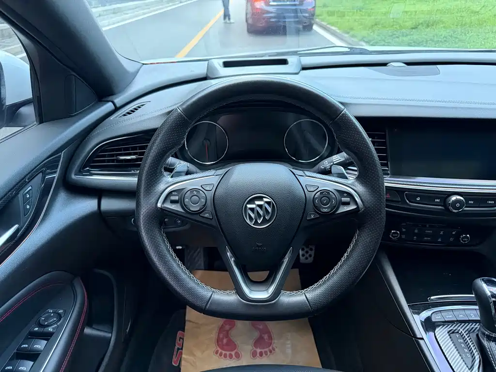 Buick Regal — миниатюра 6