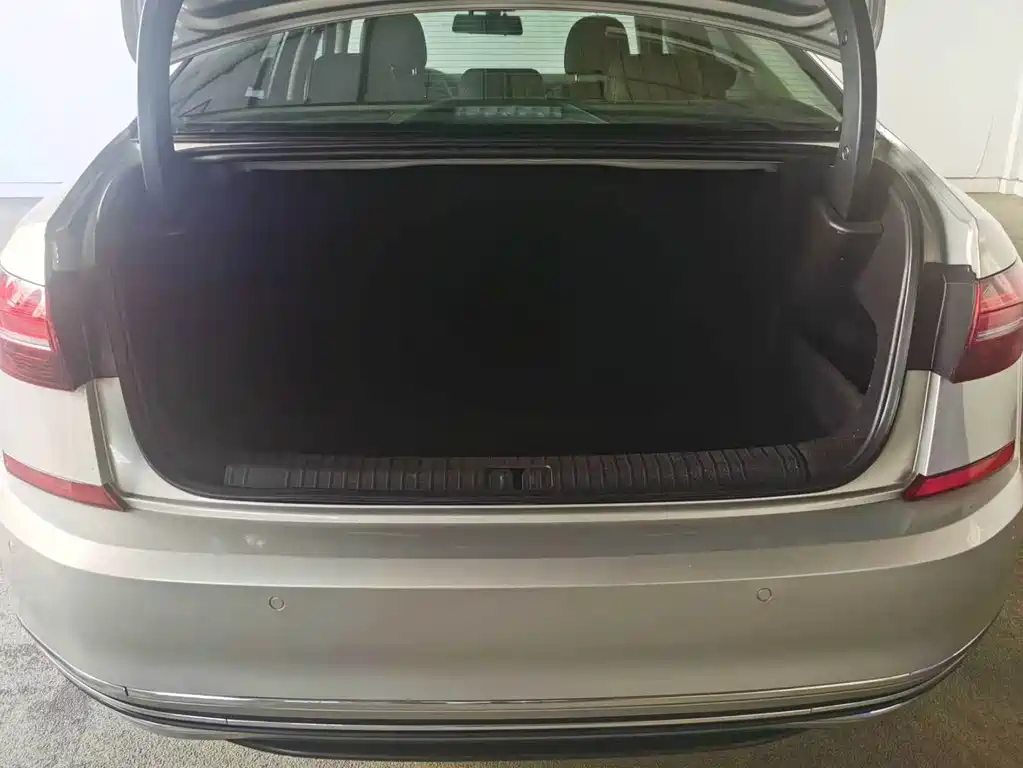 Volkswagen Passat — миниатюра 13