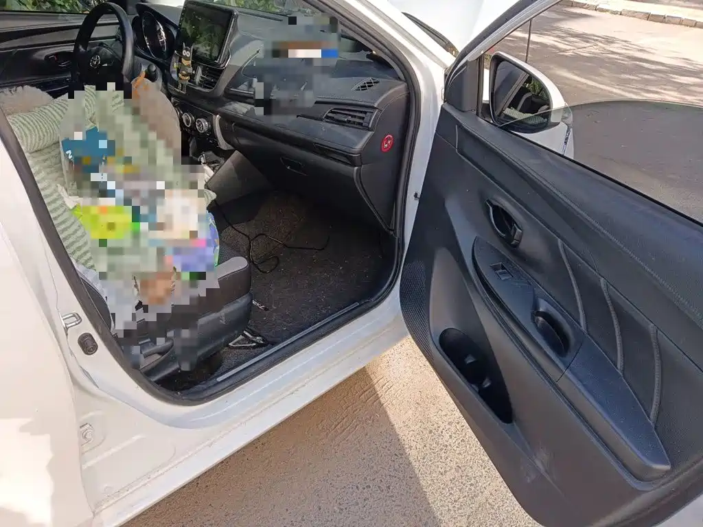 Toyota Yaris L — миниатюра 19