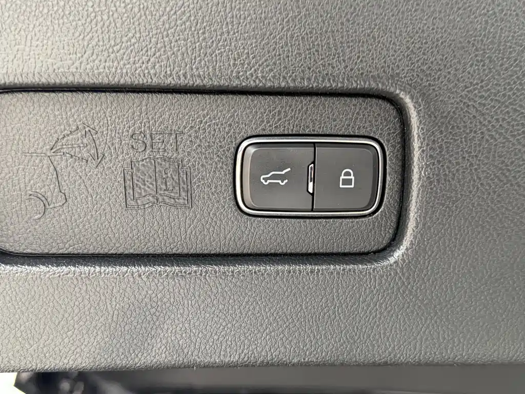 Lincoln Aviator — миниатюра 17