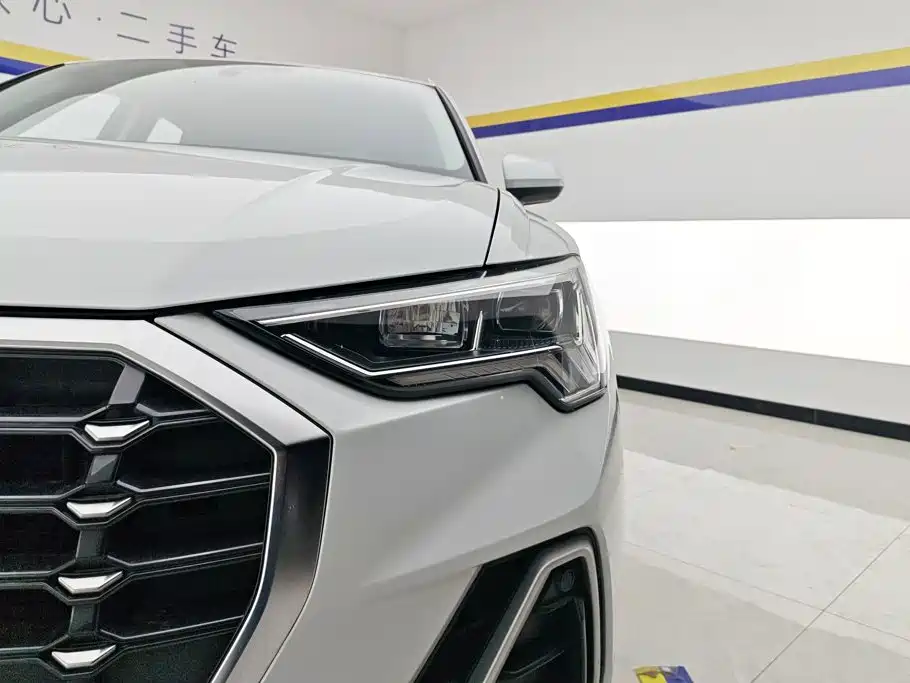 Audi Q3 — миниатюра 5