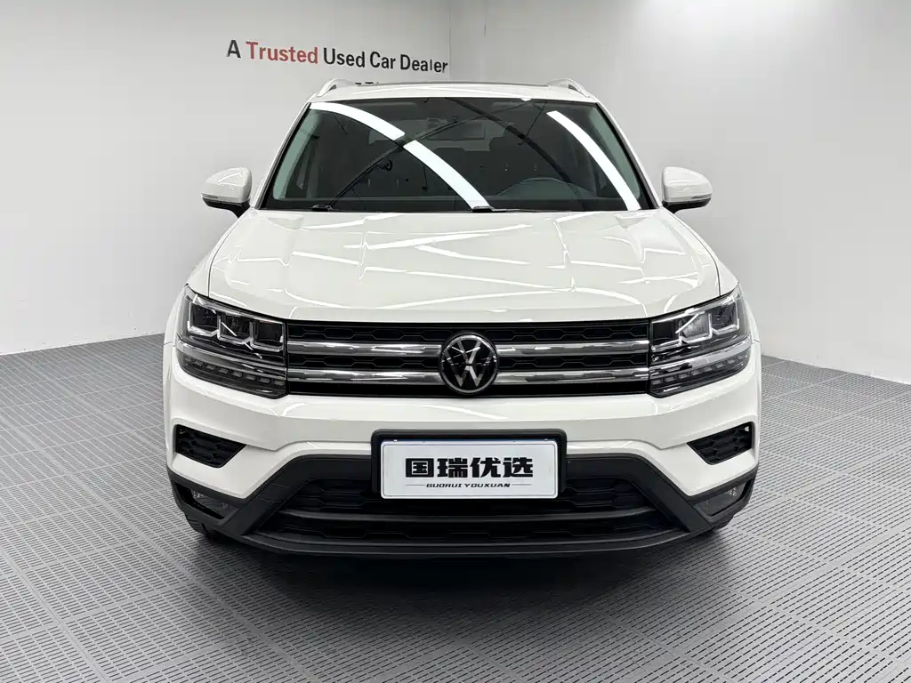 Volkswagen Tharu — миниатюра 2