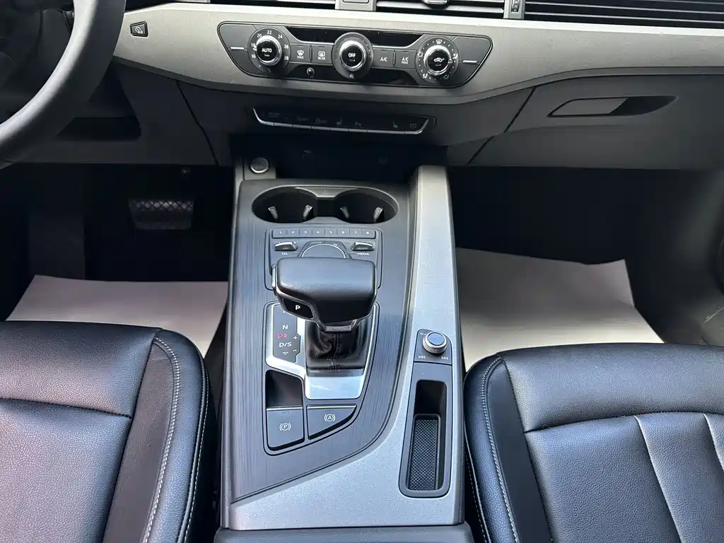 Audi A4L — миниатюра 11