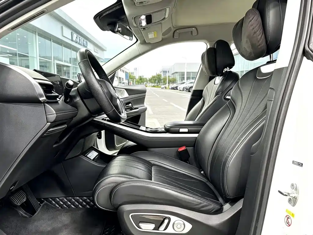 XPeng G9 — миниатюра 4