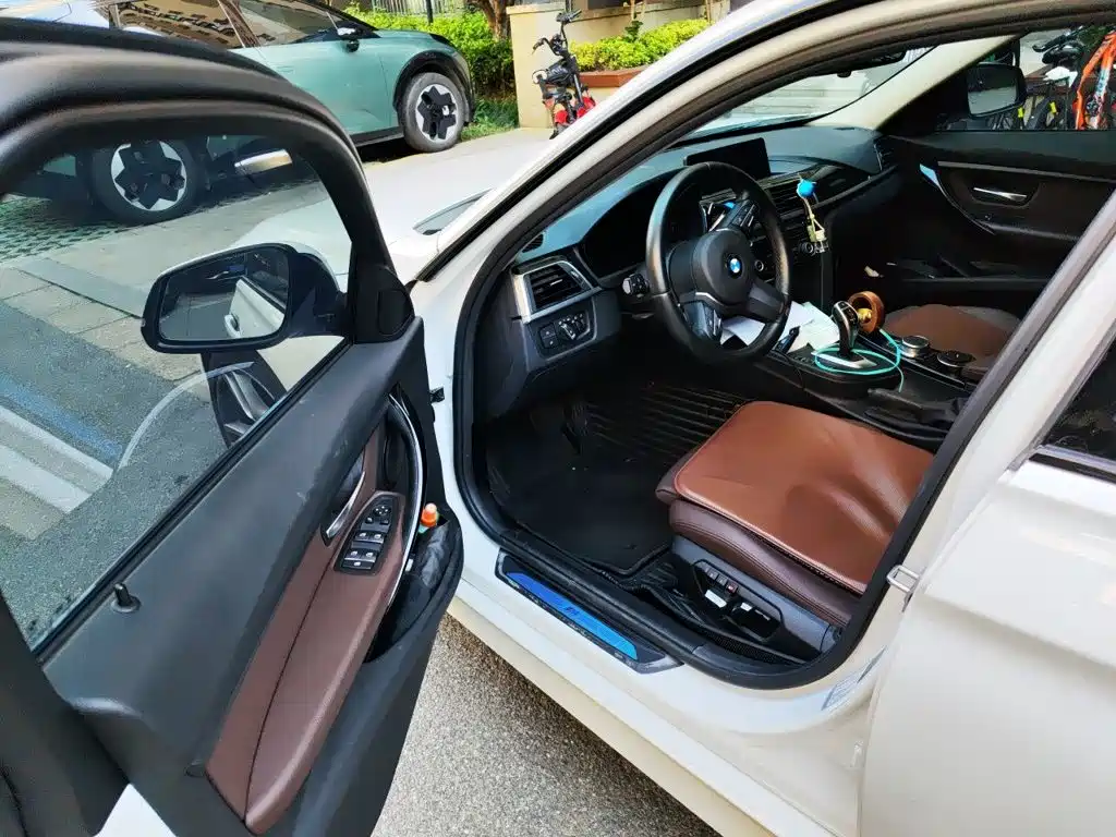 BMW 3 Series — миниатюра 17