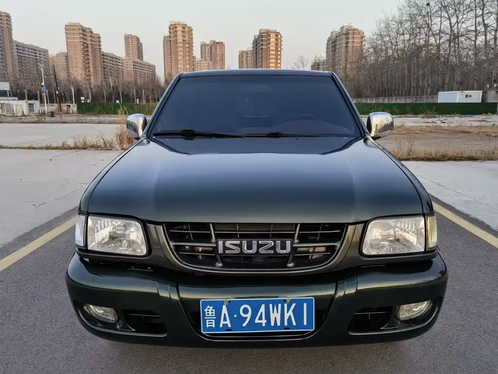 ISUZU PICKUP