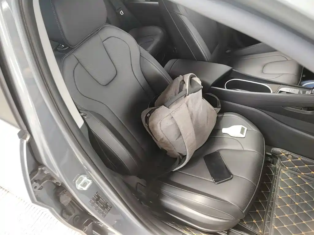 Hyundai Elantra — миниатюра 25