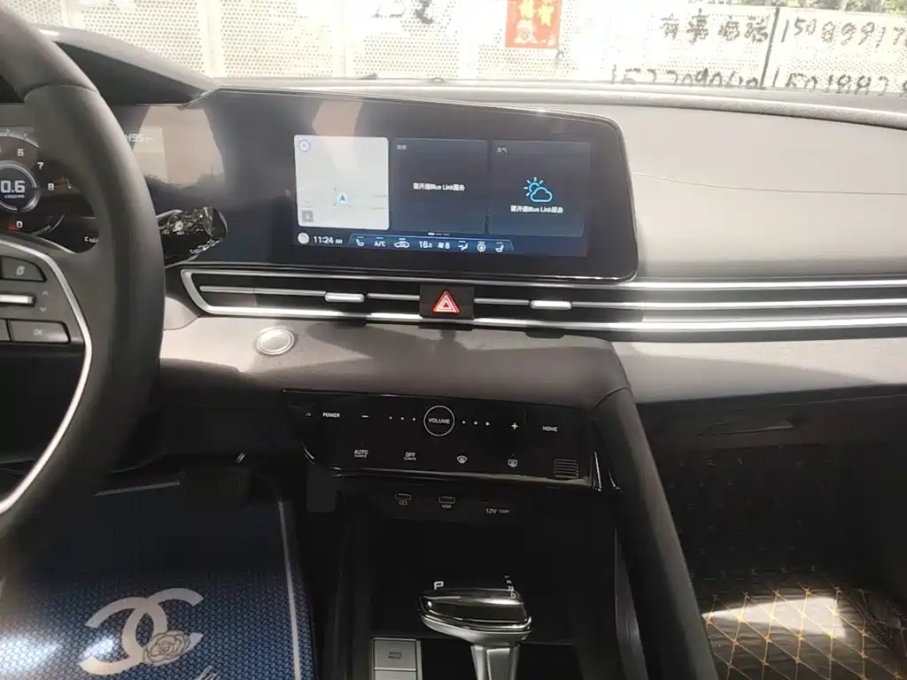 Hyundai Elantra — миниатюра 13