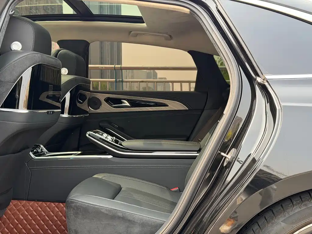 Hongqi H9 2020 3.0T мест
