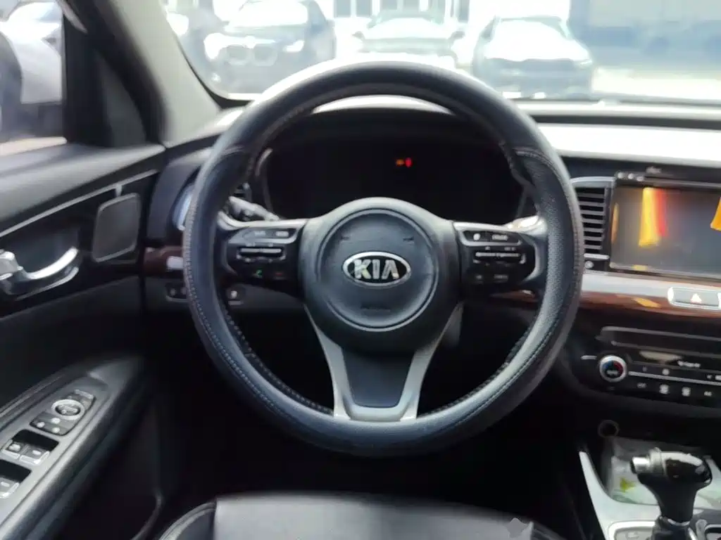 Kia K4 — миниатюра 15