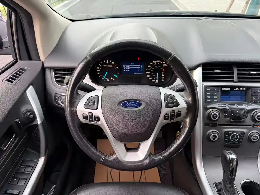 Ford Edge (Import) — миниатюра 7
