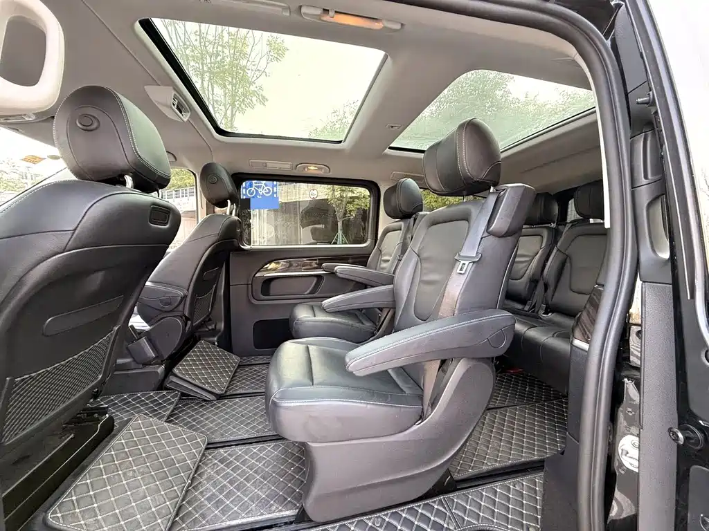 Mercedes-Benz V-Class — миниатюра 7
